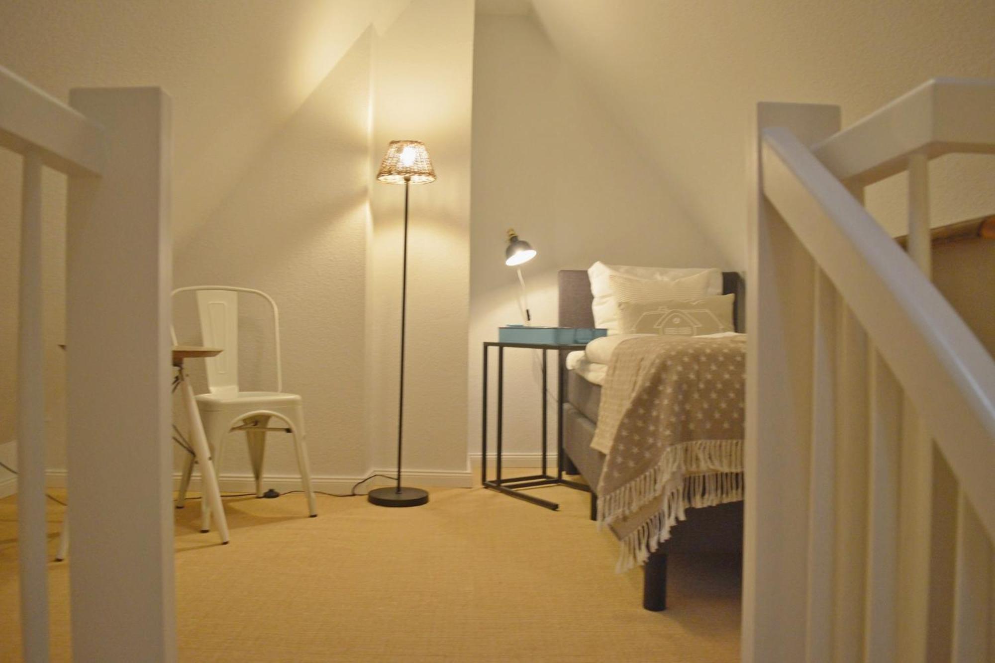 Morderne 3-Zimmerwohnung In Einer Hausscheibe Unter Reet เวสเทอร์แลนด์ ภายนอก รูปภาพ